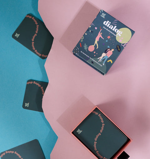 Dialog box and cards on a blue and pink background